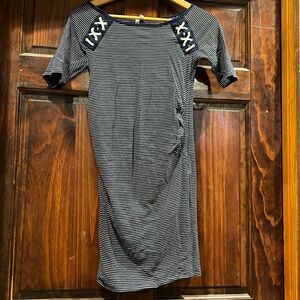 Short sleeve navy blue maternity dress